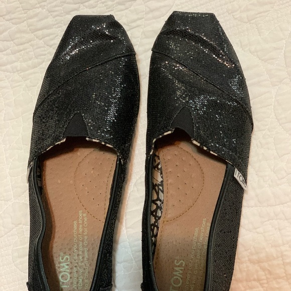 Black sparkly Toms - Picture 2 of 6